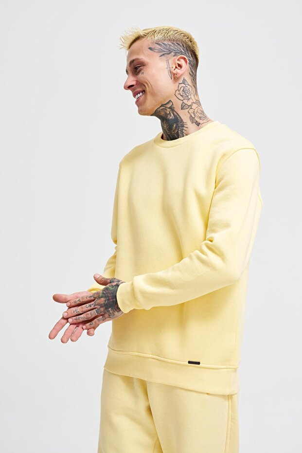 Erkek Bisiklet Yaka Basic Regular Sarı Sweatshirt - 3