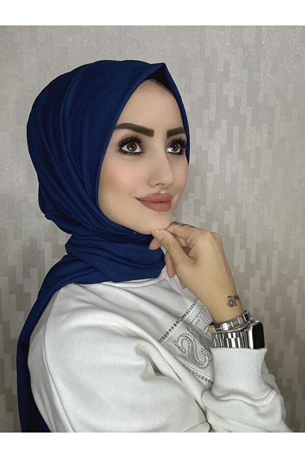 ملابس نسائية شال مضلع عملي