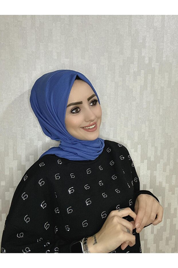 ملابس نسائية شال مضلع عملي
