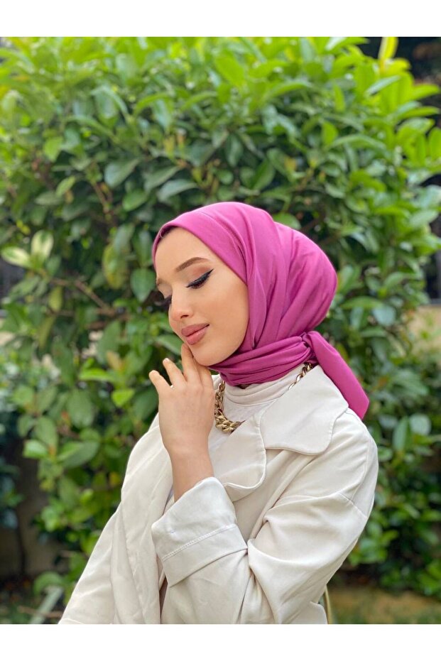 شال نسائي مناسب للاستخدام اليومي