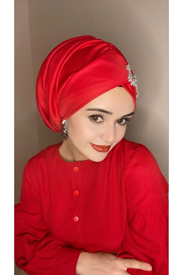 غطاء محرك السيارة الحجري الأنيق