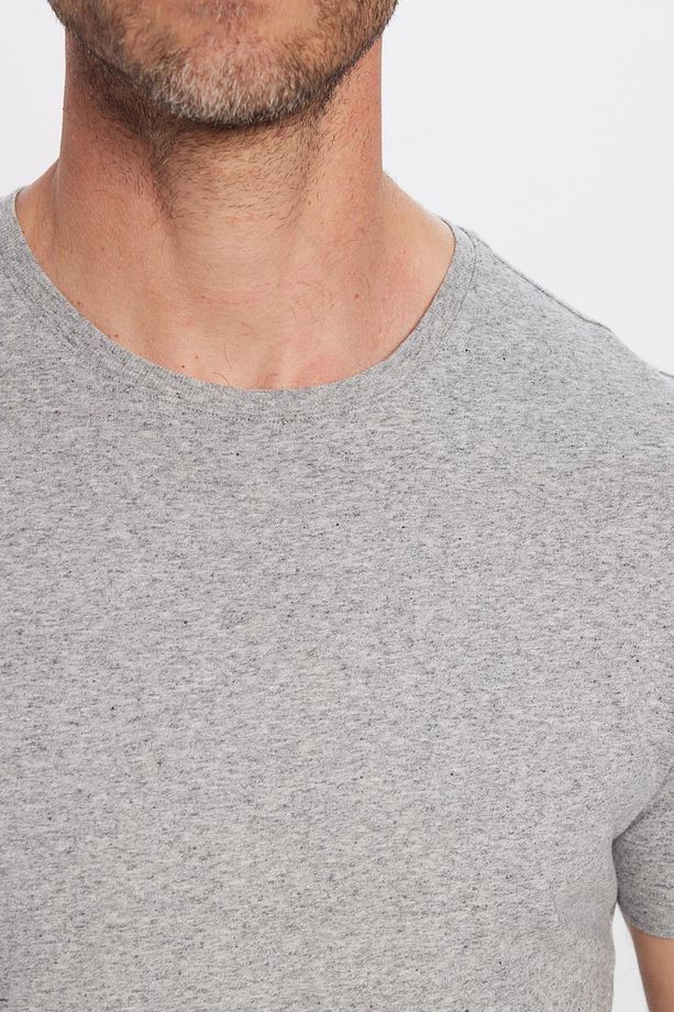 Erkek Slim Fit Dar Kesim Pamuklu Yumuşak Doku Likralı Esnek Kumaş Basic Gri Bisiklet Yaka Tişört - 3