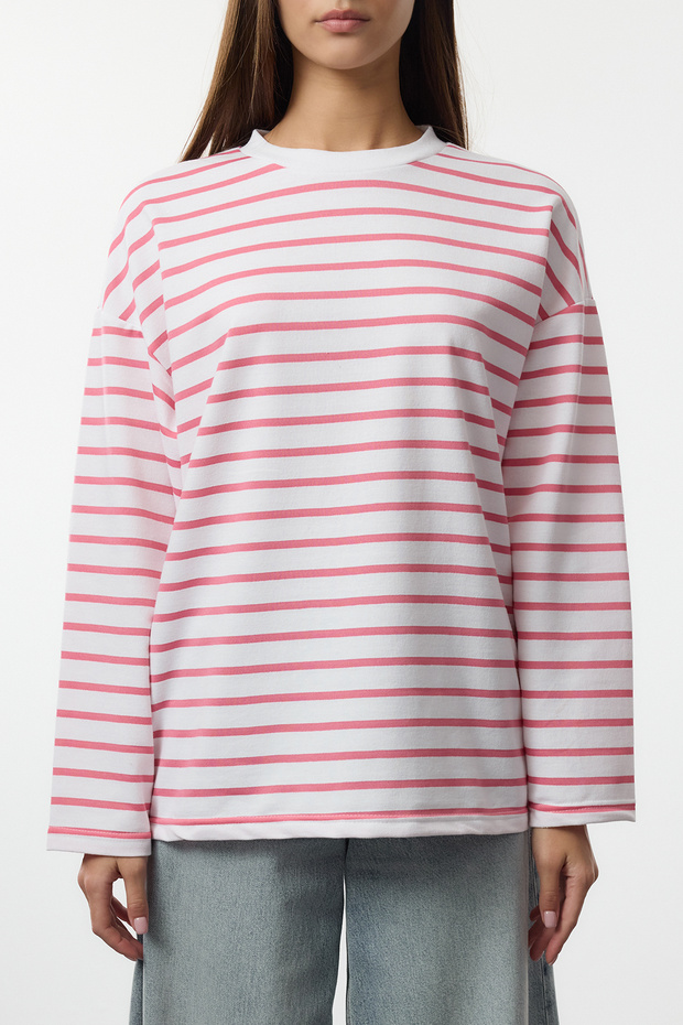 Pembe Çizgili Oversize/Geniş Kesim Bisiklet Yaka İnce Örme Sweatshirt TWOAW23SW00326 - 3