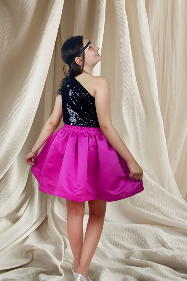 Kız Çocuk Siyah Pullu Tüy Detaylı Tek Omuz Crop Fuşya Etek Abiye Takım - 7