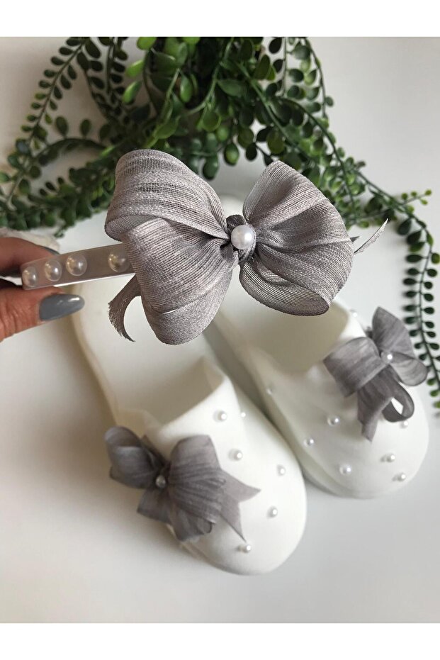 Lohusa Crown Slippers Set