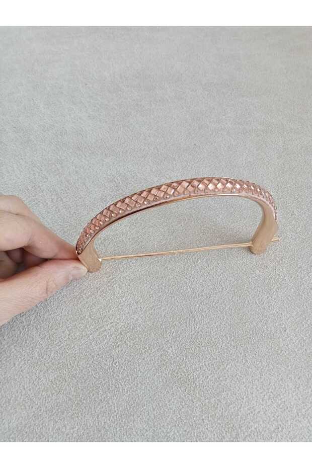 مقبض حقيبة مخطط بأحجار معدنية ذهبية