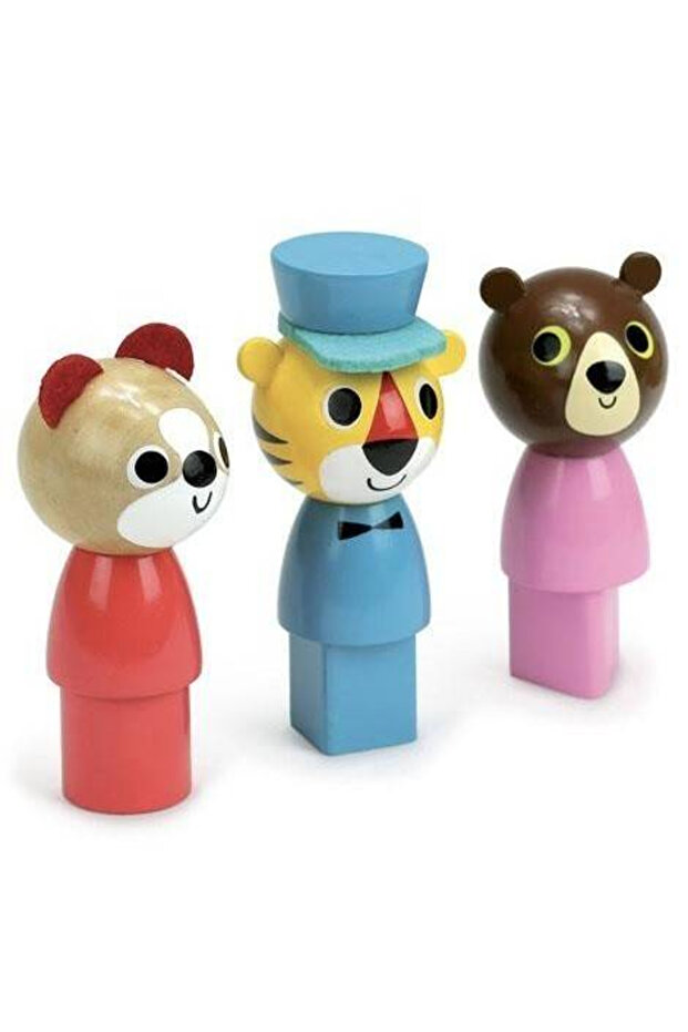 Bus with walking passengers - 3