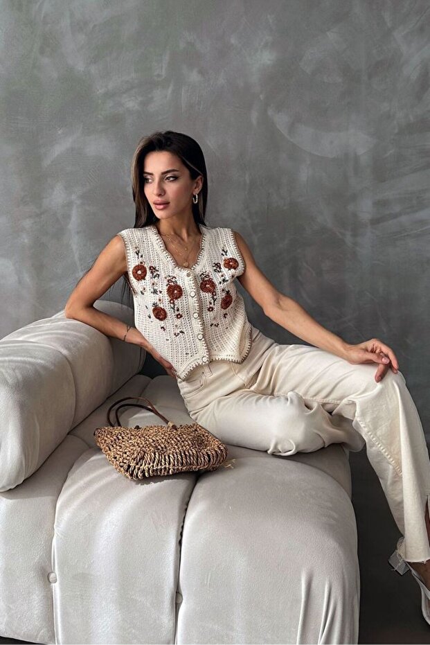 Wholesale Vest with Stone Tile Embroidery