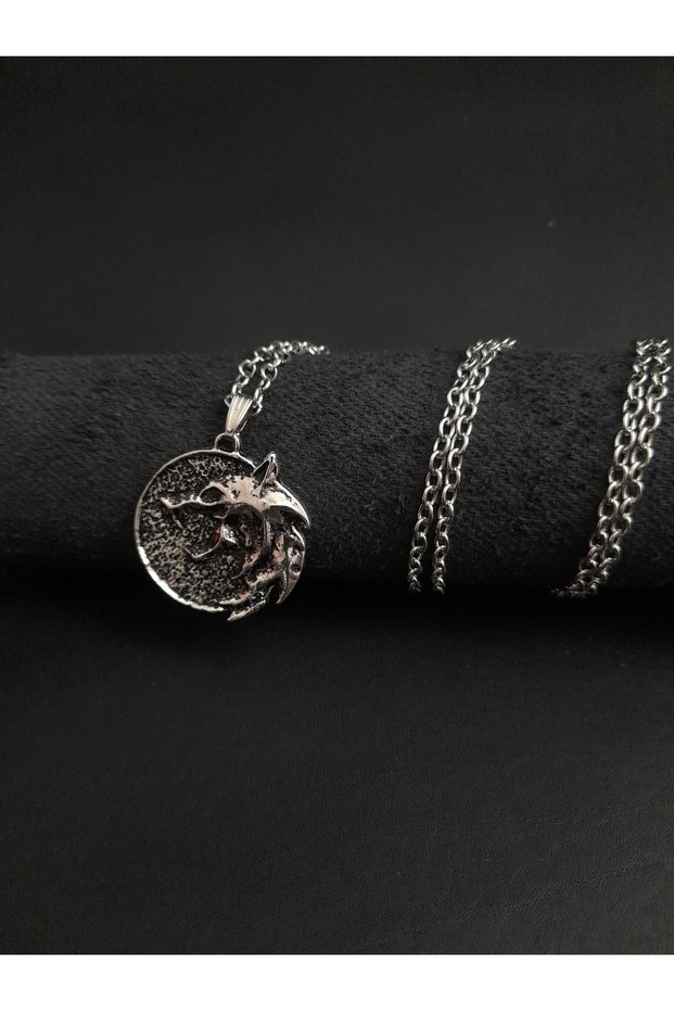 Nordic Fashion Necklace with Dragon Figure