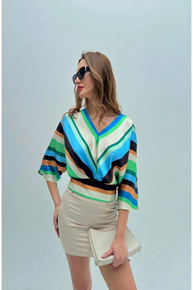 V Yaka Çizgili Bluz - 3