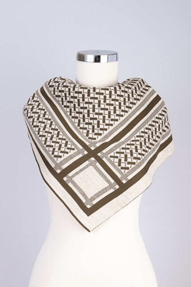 Desenli Triko Üçgen Şal - 7