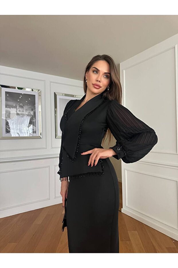 Kadın Siyah İthal Kumaş Şık Drape Detaylı Piliseli Kol Tasarımlı Midi Boy Elbise - 3