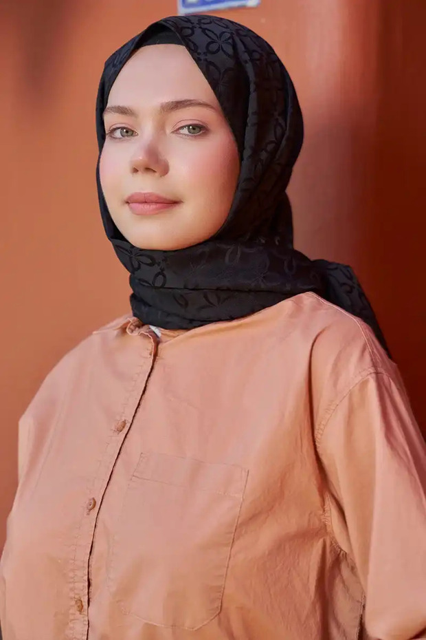 مجموعة بلا توقيت بنمط البرسيم الأسود - 4