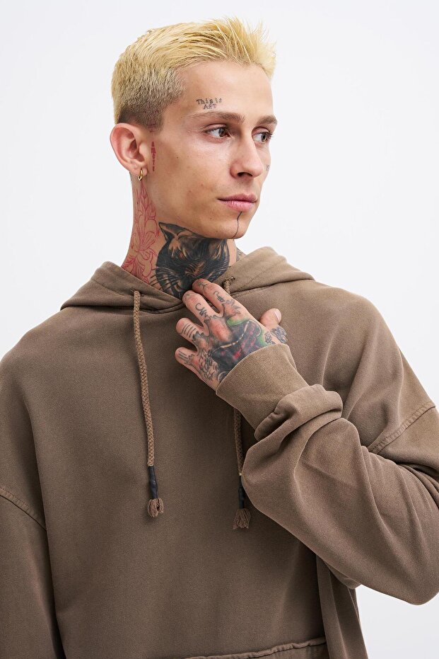 Erkek Basic Kapüşonlu Oversize Yıkamalı Kahverengi Sweatshirt - 2