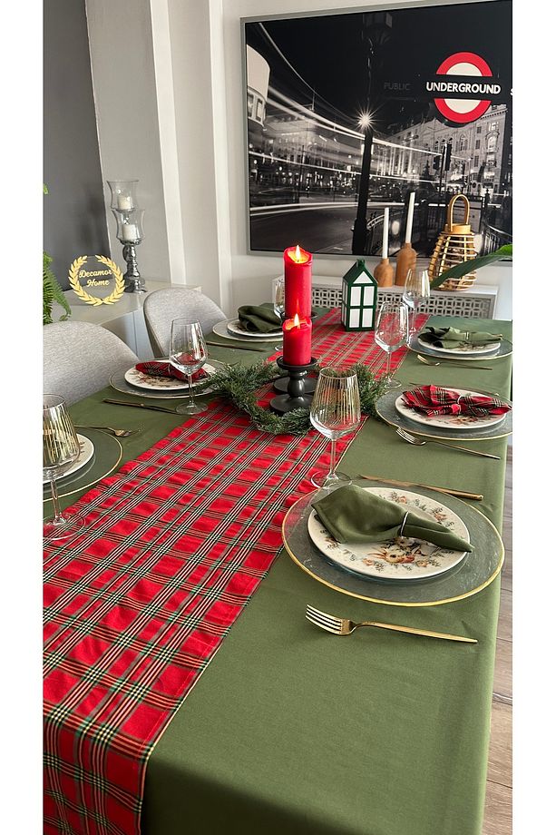 8 Parça Set Pamuklu Dertsiz Yeşil Masa Örtüsü ve Runner Set Yılbaşı Masa Örtüsü Set - 4