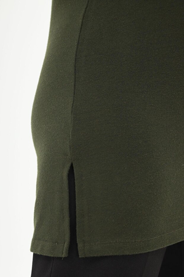 Trend42plus بلوزة كاكي أساسية كبيرة الحجم بفتحة رقبة على شكل حرف V - 4