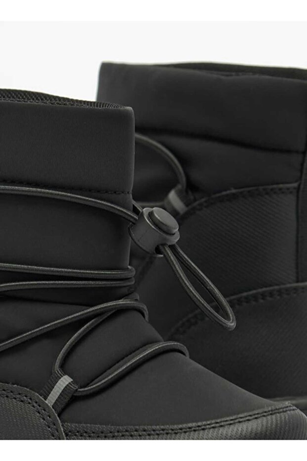 حذاء سهل الارتداء بقصّة عالية وتفاصيل رباط - 4