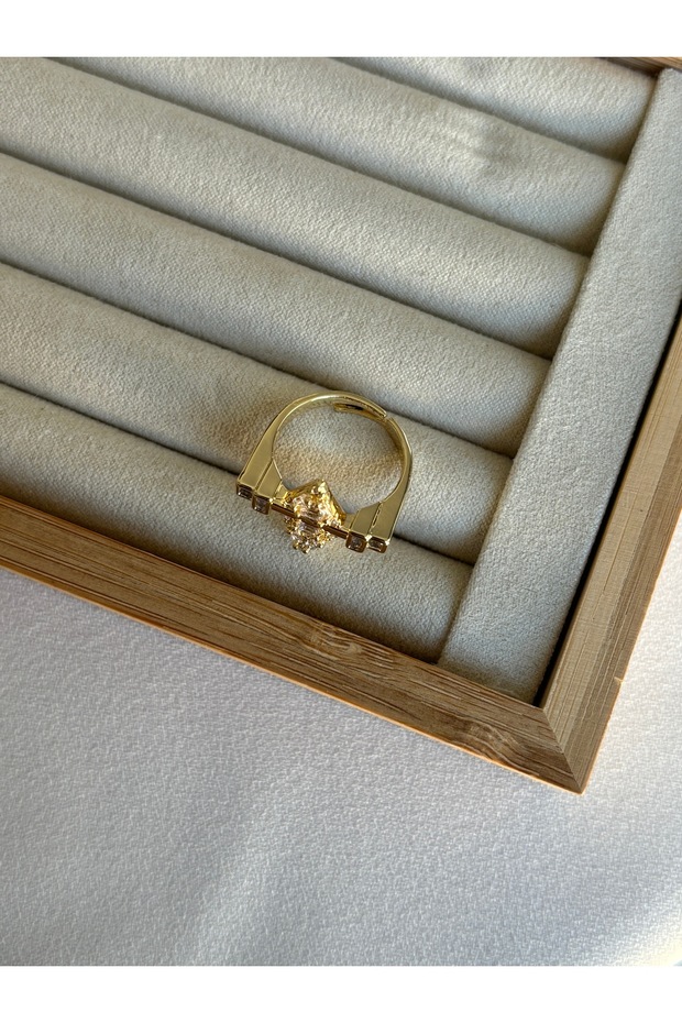 Triangle Model Zircon Stone Ring - 3