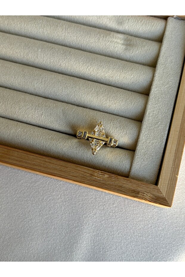 Triangle Model Zircon Stone Ring - 2