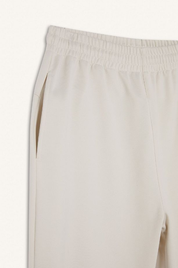 DeFactoFit Sporcu Jogger Eşofman Altı Standart Fit Basic Düz Cepli Beli Paçası Lastikli D3742AX24WN - 2