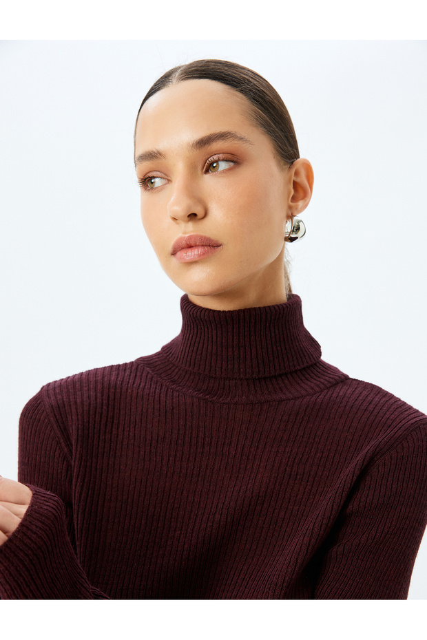 Langärmliger Rollkragenpullover