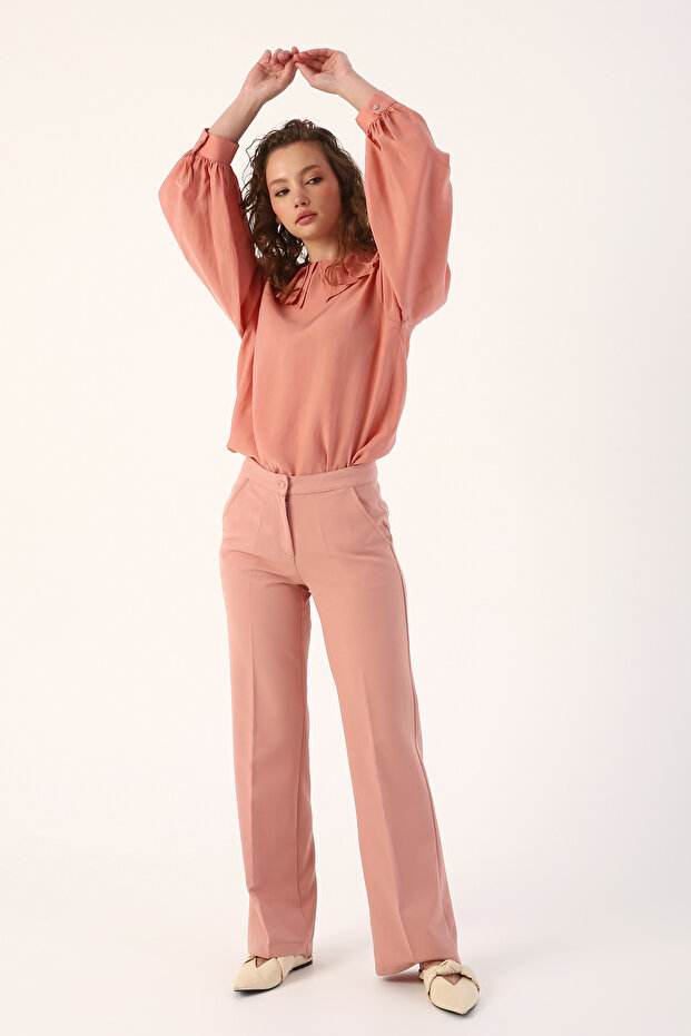 Pudra01 Pocketed Wide Leg Trousers
