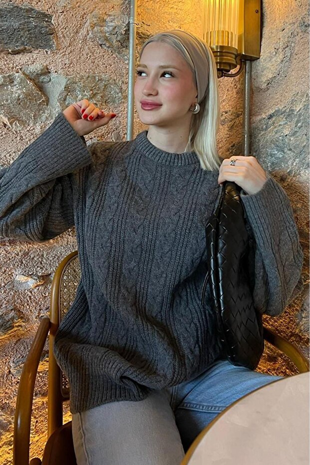 Anthrazitfarbener Strickpullover mit Rundhalsausschnitt MG2009 - 5