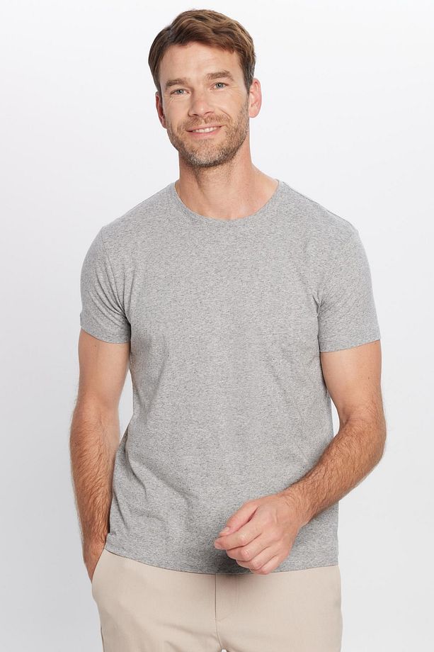Erkek Slim Fit Dar Kesim Pamuklu Yumuşak Doku Likralı Esnek Kumaş Basic Gri Bisiklet Yaka Tişört - 2