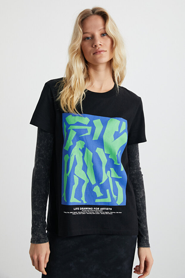 Lumi Women's Printed Round Neck Short-Sleeved Black T-Shirt