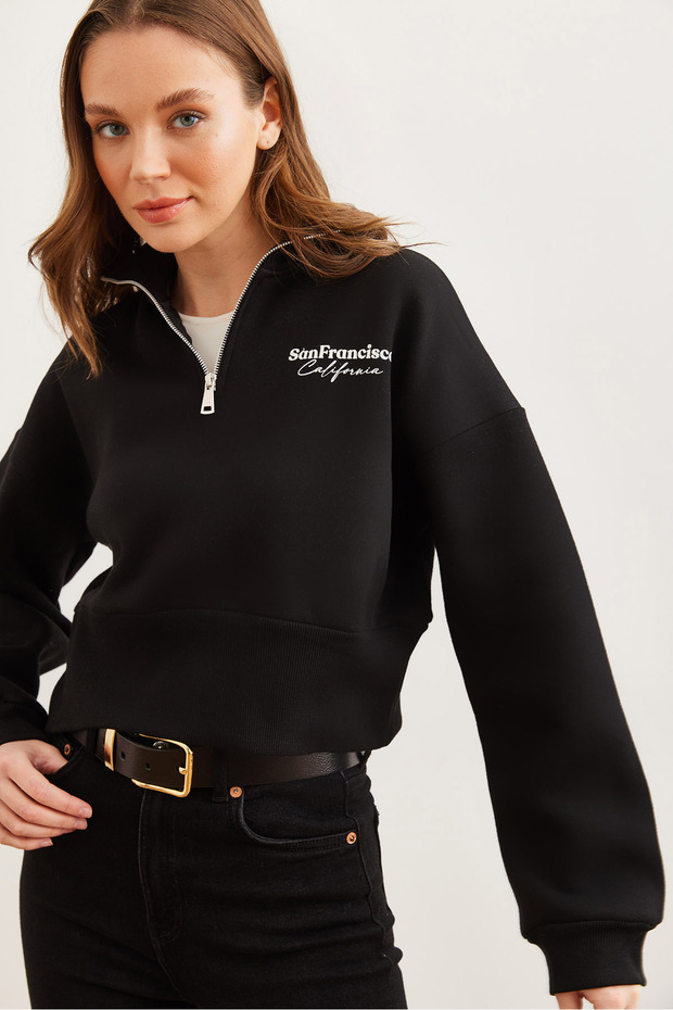 Women's Black High Collar Zippered Cropped Sweatshirt Swt-19000699