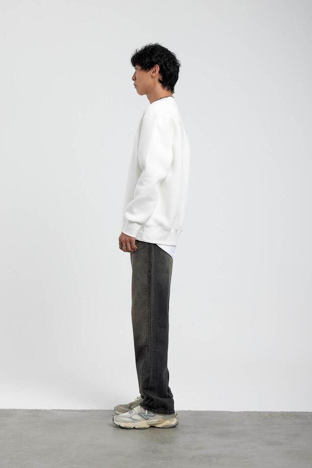 Beyaz Bisiklet Yaka Basic Şardonlu Sweatshirt - 6