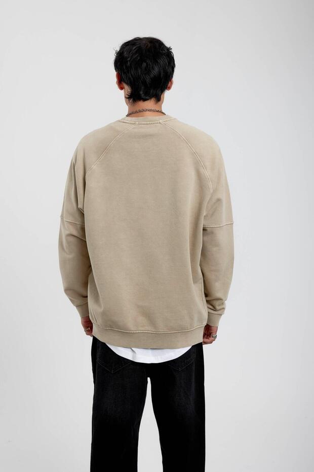 سويت شيرت بطبعة نسر كريمي - 3