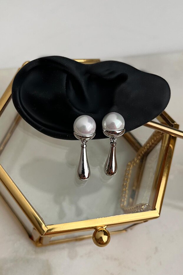 أقراط متدلية بتفاصيل اللؤلؤ - 1