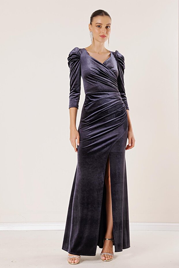 Dlouhé sametové šaty s plisovaným rozparkem - 2