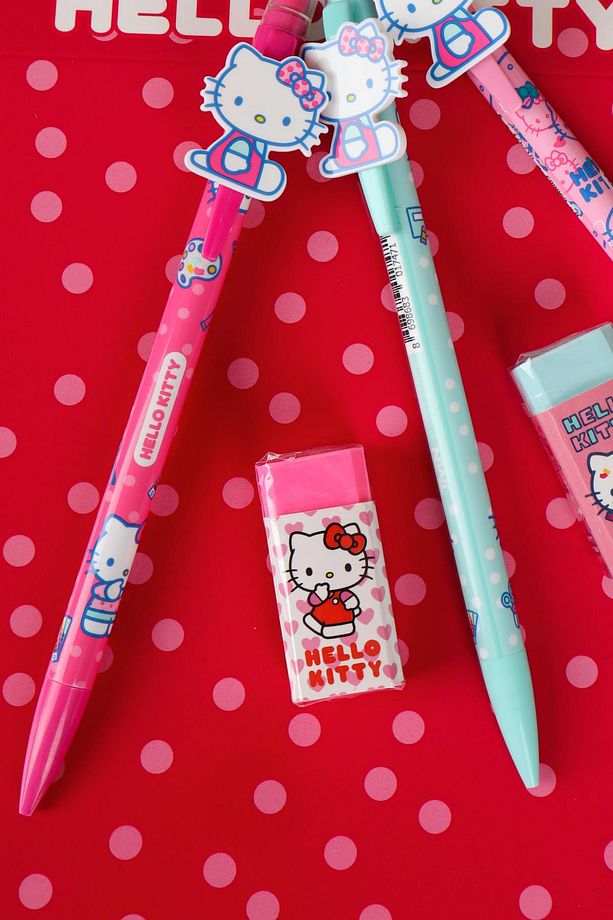 YENİ SEZON LİSANSLI HELLO KITTY 2D FİGÜRLÜ VERSATİL UÇLU KALEM 0.7 MM VE SİLGİ SETİ - 5