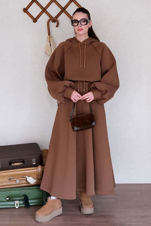 Milky Brown 3 Yarn Sweat & Skirt Set