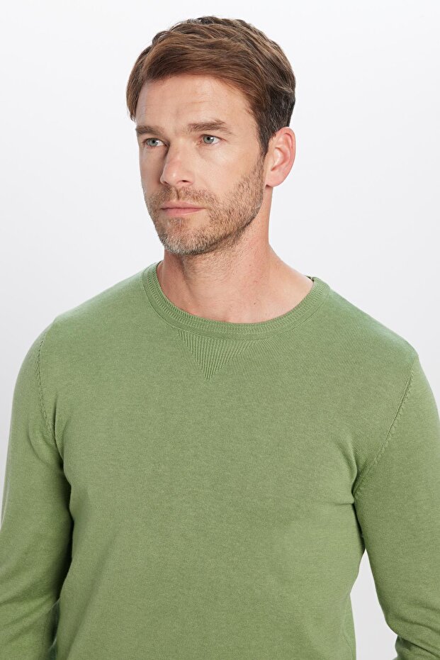Men's Slim Fit Crew Neck Green Knitwear Sweater