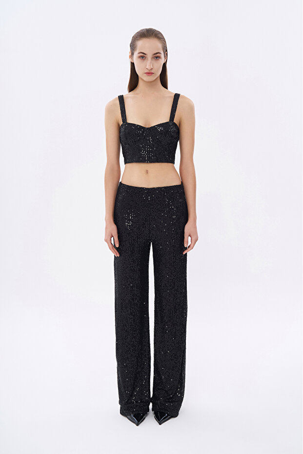 Černá prsatá blůza s flitry - 2