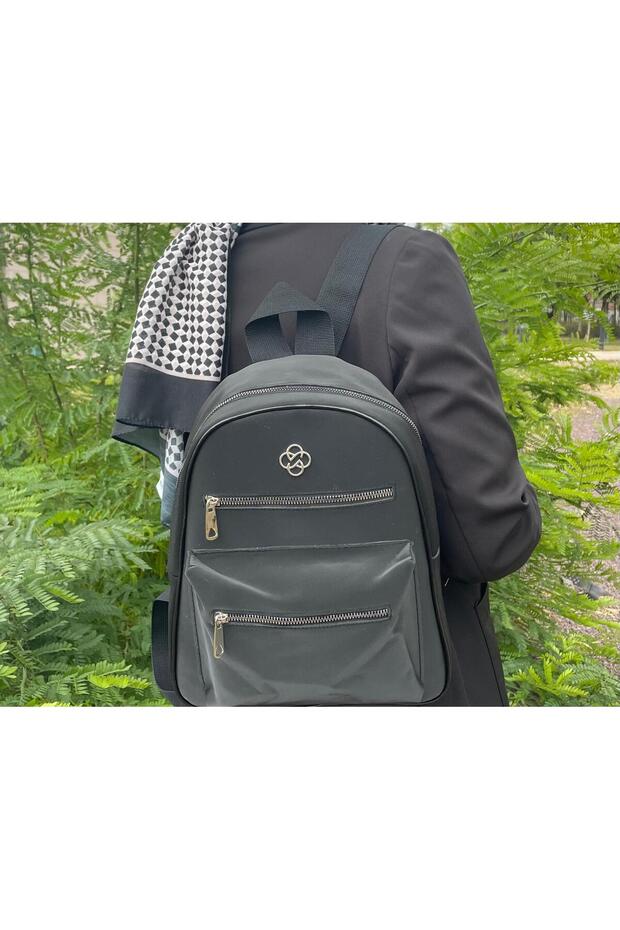 Women's Back - Stylish and Comfortable Design