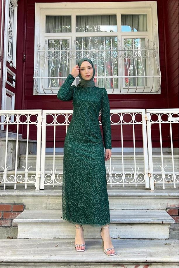 Oval Damlacık Desenli Simli İşlemeli Tesettür Abiye Zümrüt - 3
