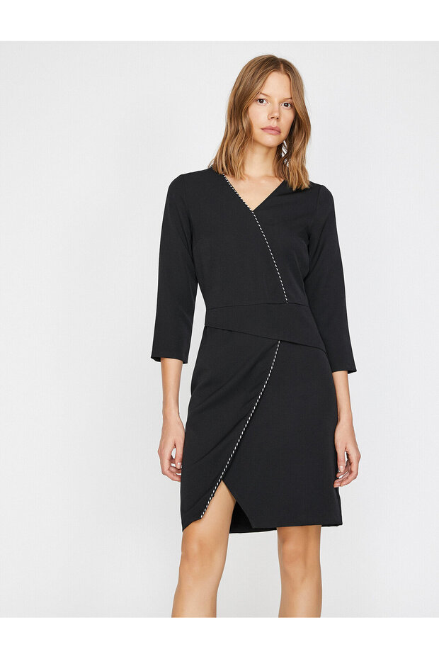 Kleid mit V-Ausschnitt - 2