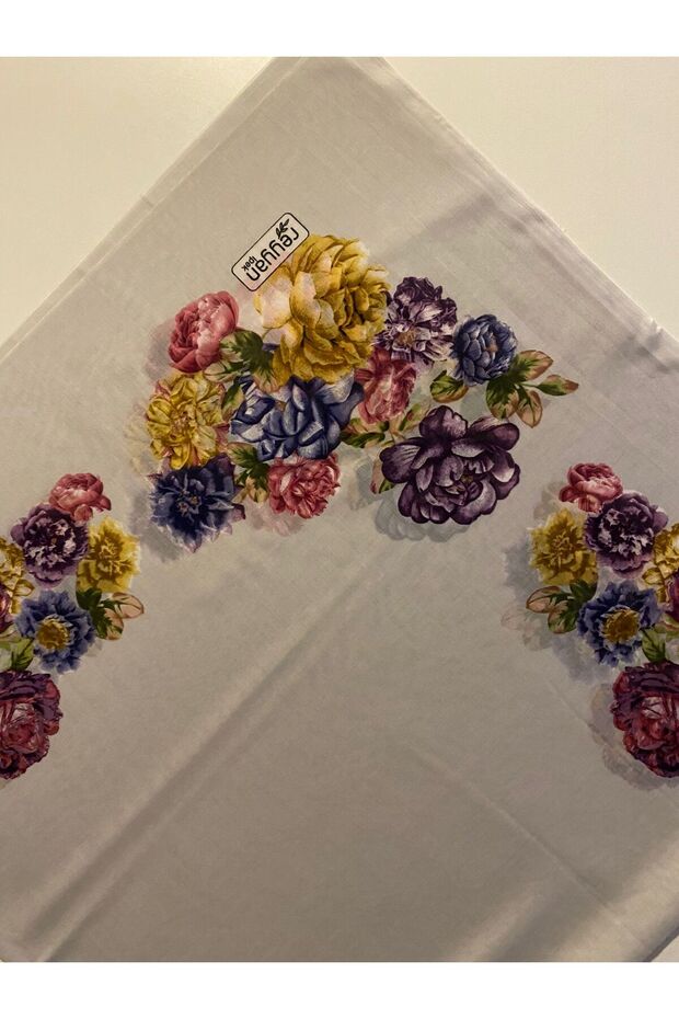 Flower Edge Pattern Silk Embroidery Writing
