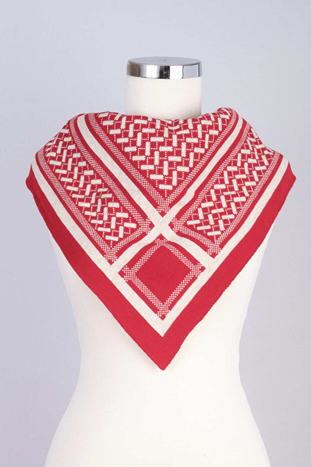 Desenli Triko Üçgen Şal - 6