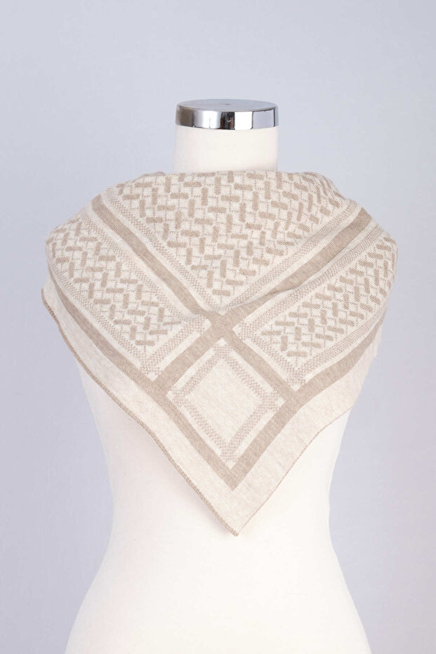 Desenli Triko Üçgen Şal - 5