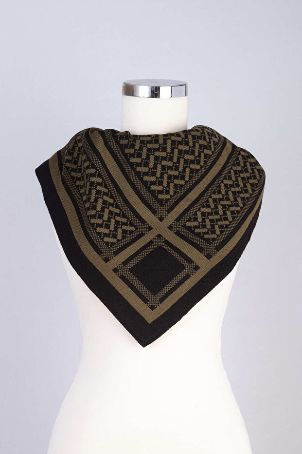 Desenli Triko Üçgen Şal - 7