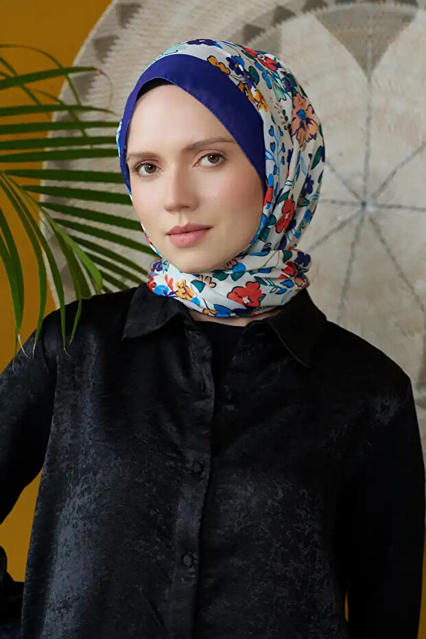 Seremoni Collection Flora Pattern Shawl - Cobalt Blue