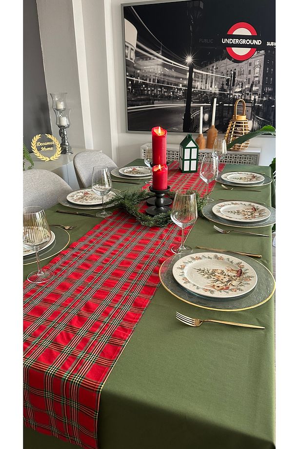 8 Parça Set Pamuklu Dertsiz Yeşil Masa Örtüsü ve Runner Set Yılbaşı Masa Örtüsü Set - 5