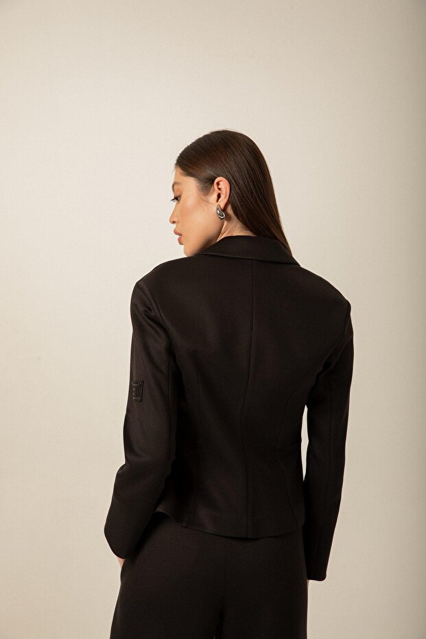 Düğme Detaylı Örme Siyah Ceket - 4