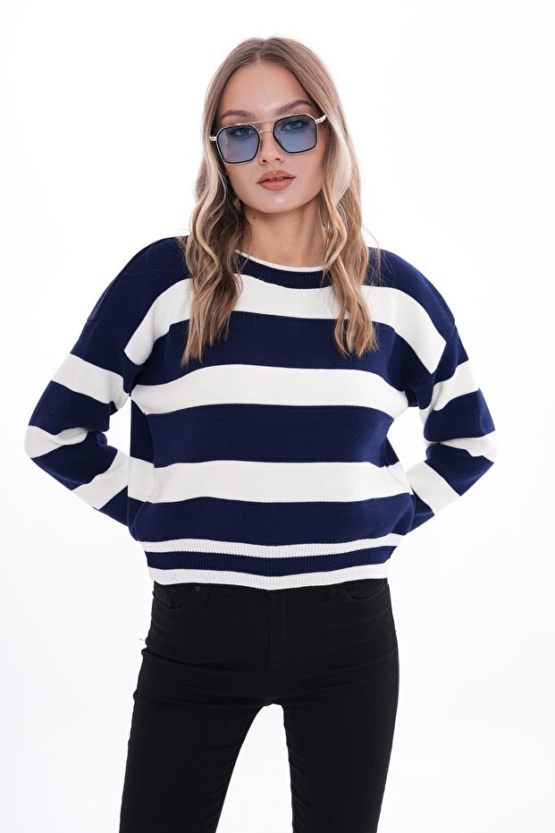 Women's Thick Line Patterned Round Neck Knitwear Knitted Sweater 245334 -