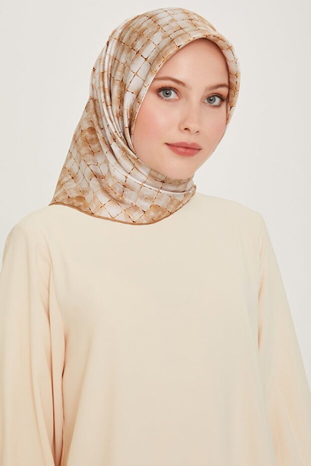 وشاح حريري من نسيج قطني من سلسلة نوستالجيا 9259D-86